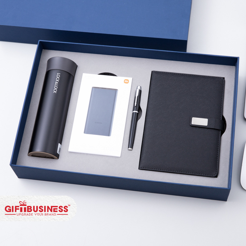 Bình giữ nhiệt + pin sạc dự phòng + bút ký + sổ tay – combo “đỉnh cao công việc”