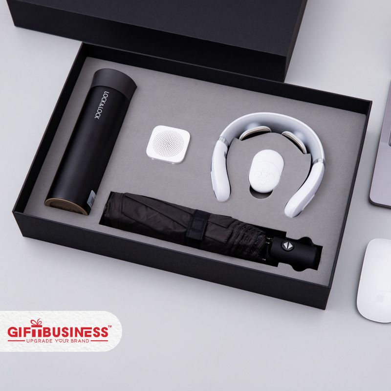 Set “Công Nghệ Thượng Lưu”: Đa Nhiệm, Đa Cảm Xúc